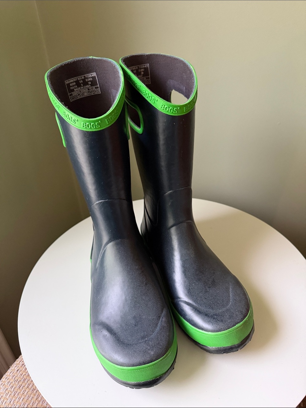 BOGS Kids Rainboot Solid Tall Waterproof Boots Black Green Big Kid 6 EU 39